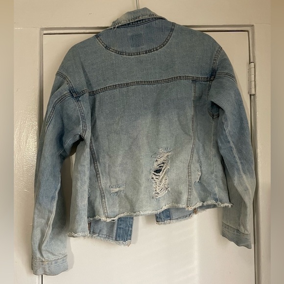 Wild Fable distressed ombré Jean jacket size medium - Picture 7 of 7